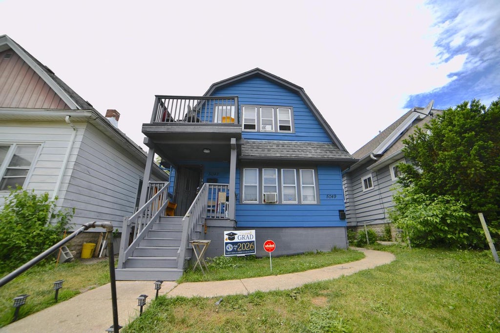 Photo of 5047 N 31st STREET #5049, Milwaukee, WI 53209 (MLS # 1967377)