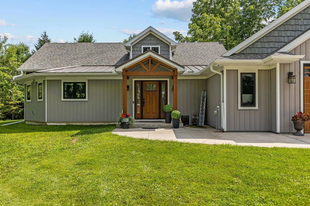Photo of 8079 County Road Mm, Larsen, WI 54947 (MLS # 50328956)