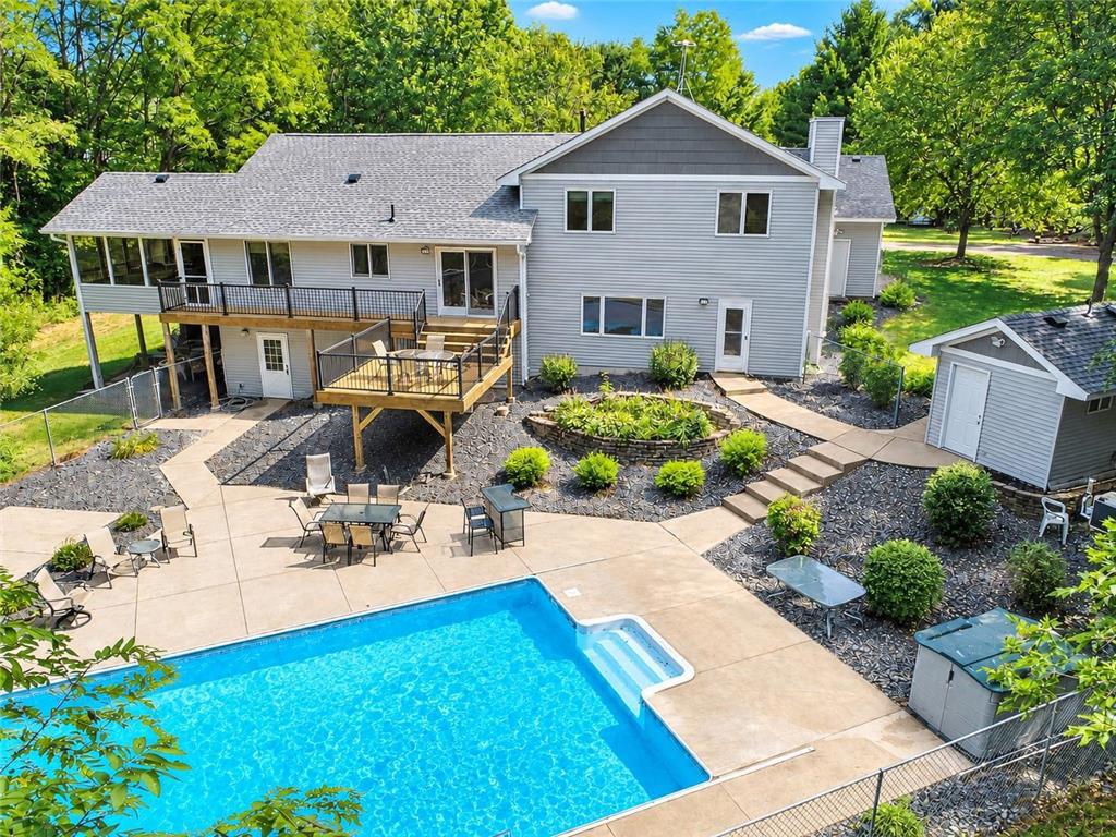 Photo of 430 Highland VIEW, Hudson, WI 54082 (MLS # 7162653)