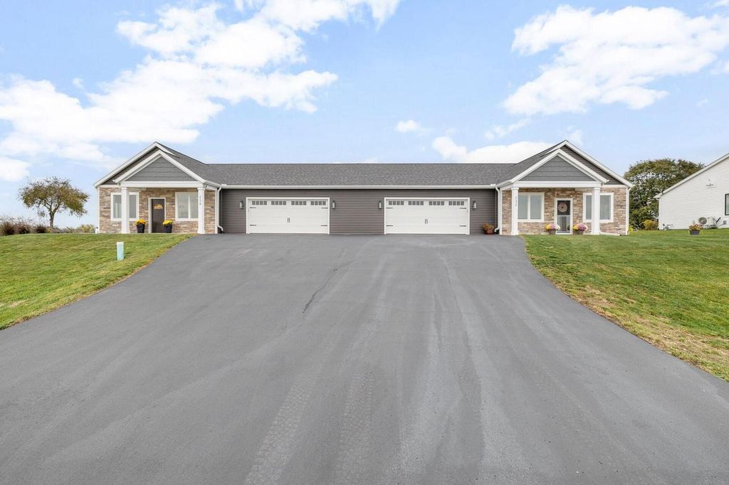 Photo of 234 Watertower CIRCLE, Iron Ridge, WI 53035 (MLS # 1939272)