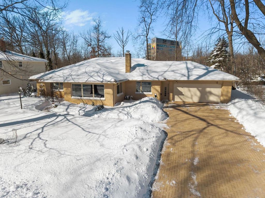 Photo of 1801 N Racine STREET, Appleton, WI 54911 (MLS # 50322390)
