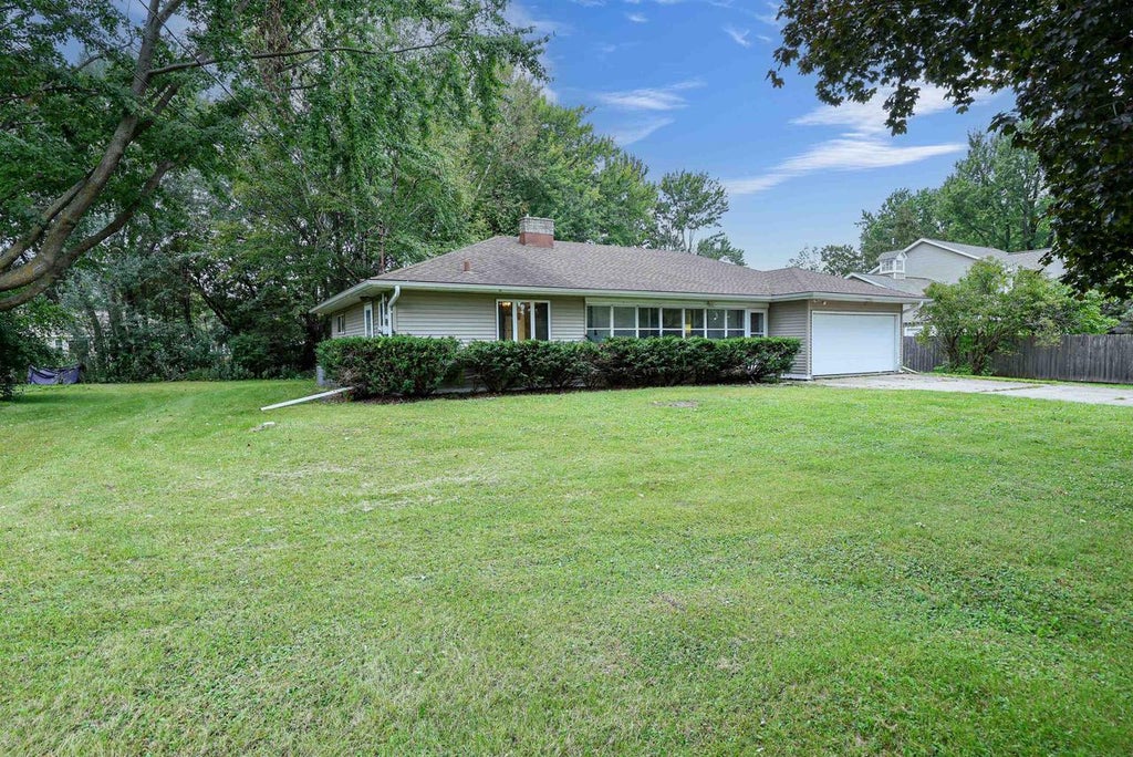 Photo of 4939 N Meade STREET, Appleton, WI 54913 (MLS # 50332635)