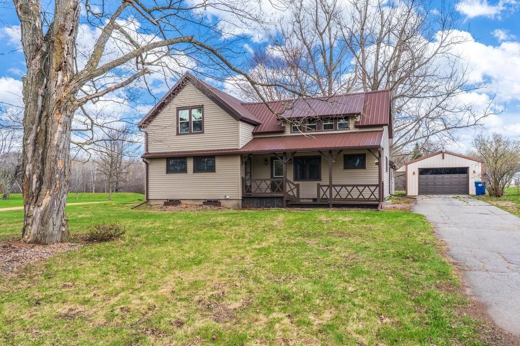 Photo of N7716 Pine STREET, Eland, WI 54427 (MLS # 22601633)