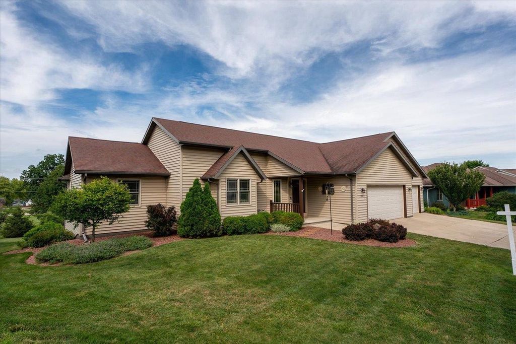 Photo of 8020 Sage STREET, Burlington, WI 53105 (MLS # 1939194)
