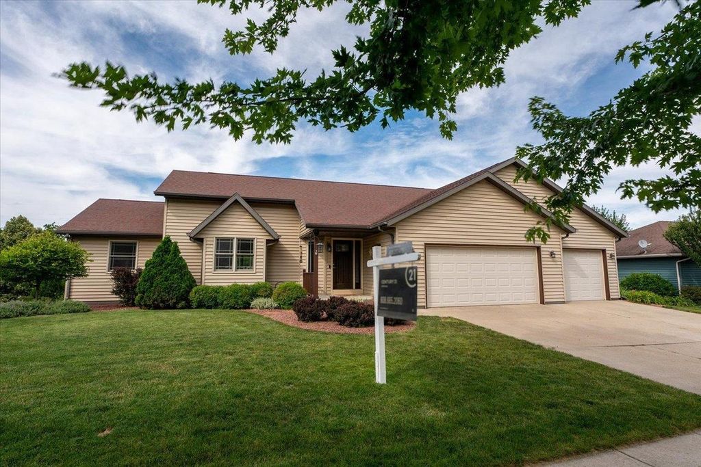 Photo of 8020 Sage STREET, Burlington, WI 53105 (MLS # 1939194)