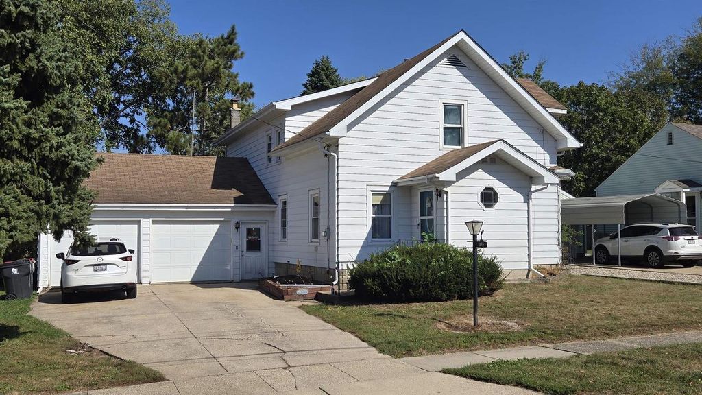 Photo of 606 High STREET, Clinton, WI 53525 (MLS # 2010479)