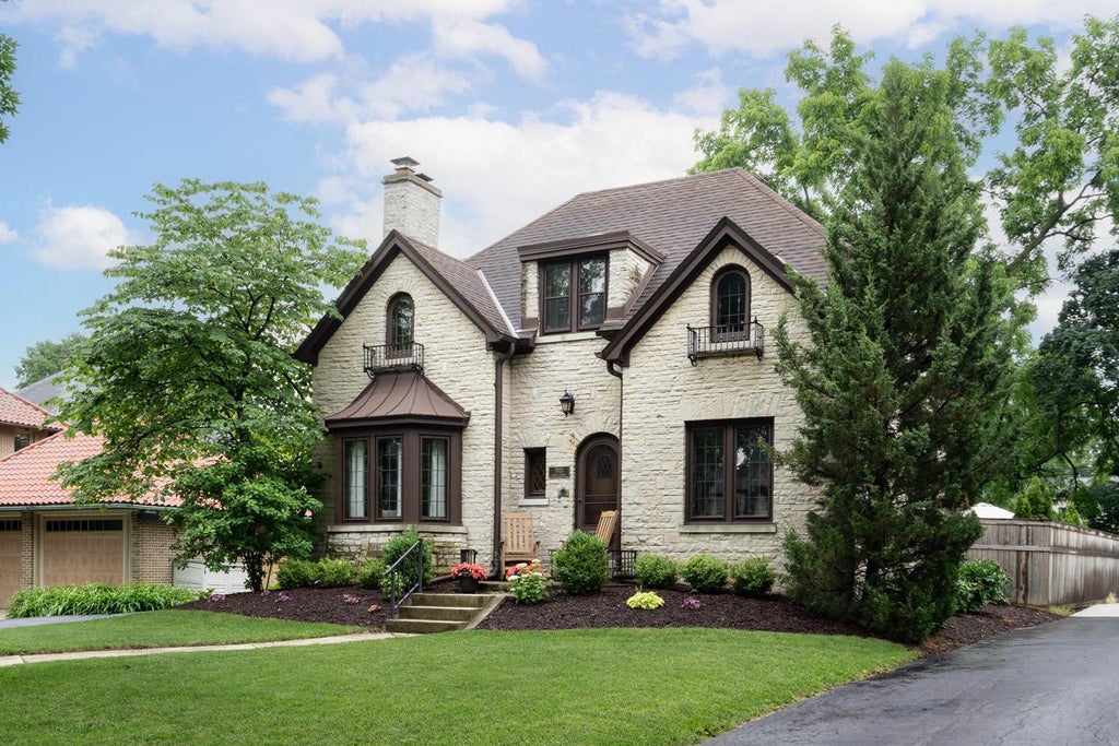 Photo of 7023 Grand PARKWAY, Wauwatosa, WI 53213 (MLS # 1968603)