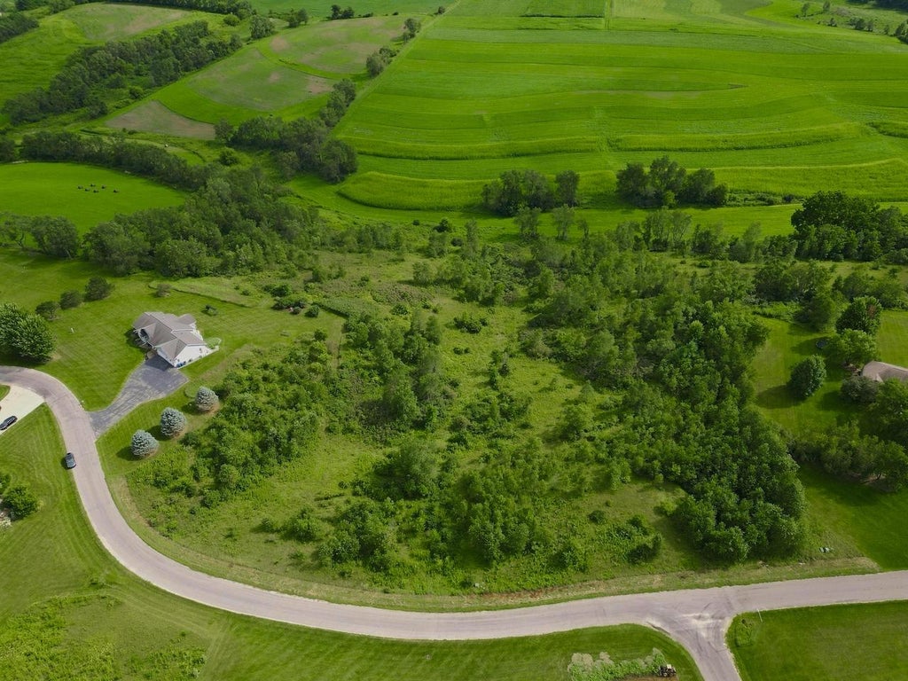 Photo of S5420 Eagle DRIVE, Viroqua, WI 54665 (MLS # 1978818)