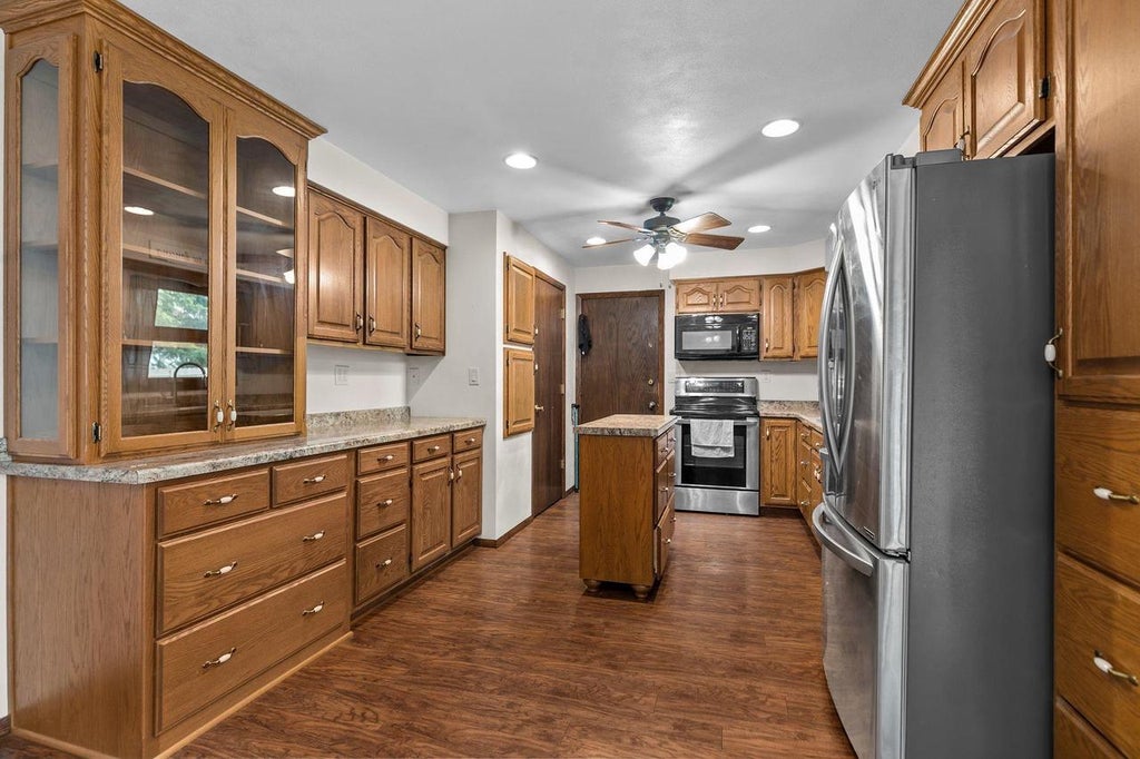 Photo of 732 Manchester ROAD, Neenah, WI 54956 (MLS # 50328188)