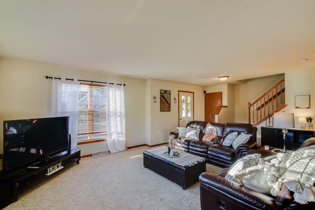 Photo of 5537 24th AVENUE, Kenosha, WI 53140 (MLS # 1944858)