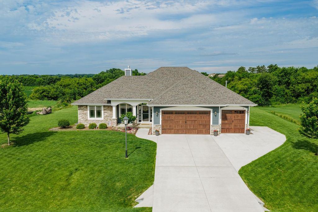 Photo of 810 Westwind DRIVE, Eagle, WI 53119 (MLS # 1970254)