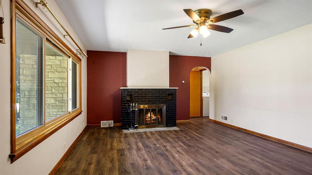 Photo of 214 Mt. Washington AVENUE, Eau Claire, WI 54703 (MLS # 1603245)