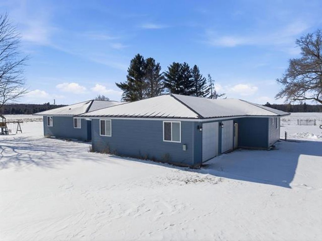 Photo of 7623 County Road V, Marshfield, WI 54449 (MLS # 22600796)