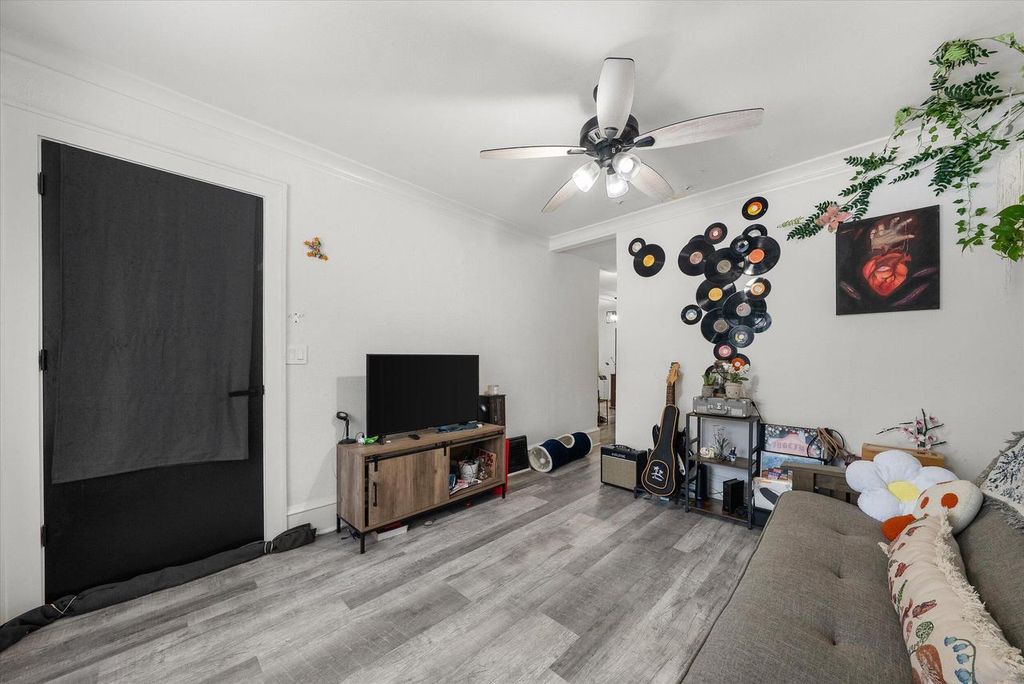 Photo of 3215 N Bartlett AVENUE #3215A, Milwaukee, WI 53211 (MLS # 1948233)