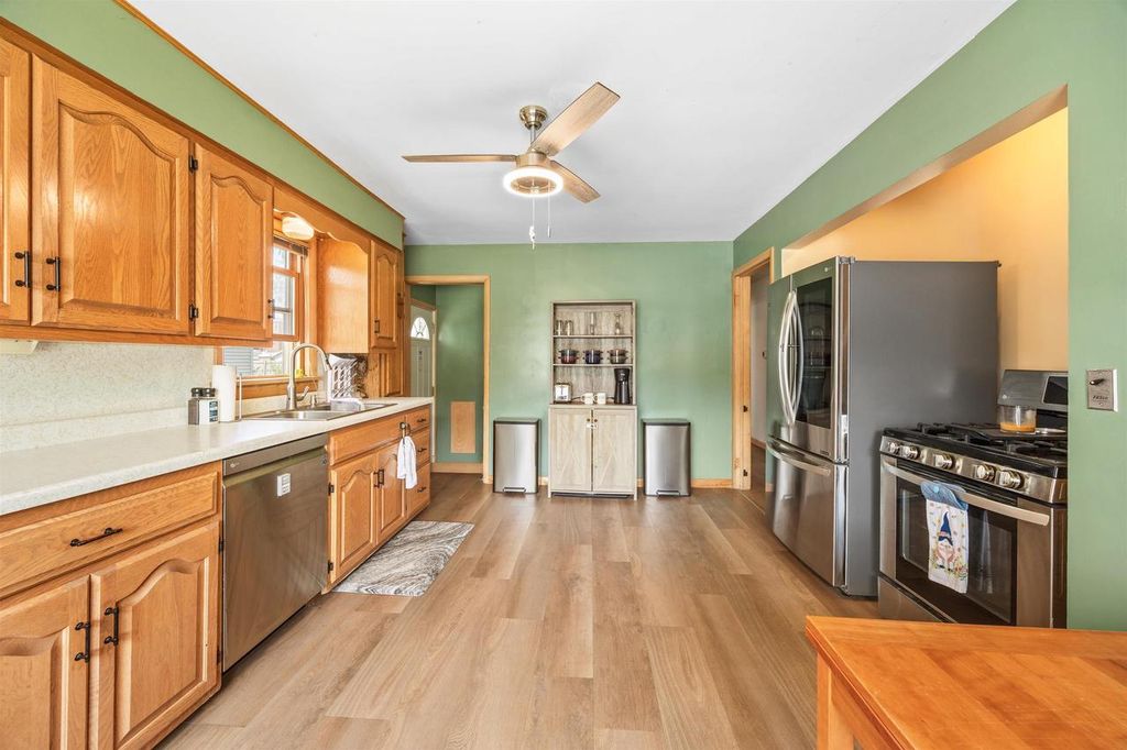 Photo of 2024 Center STREET, Stevens Point, WI 54481 (MLS # 22601877)