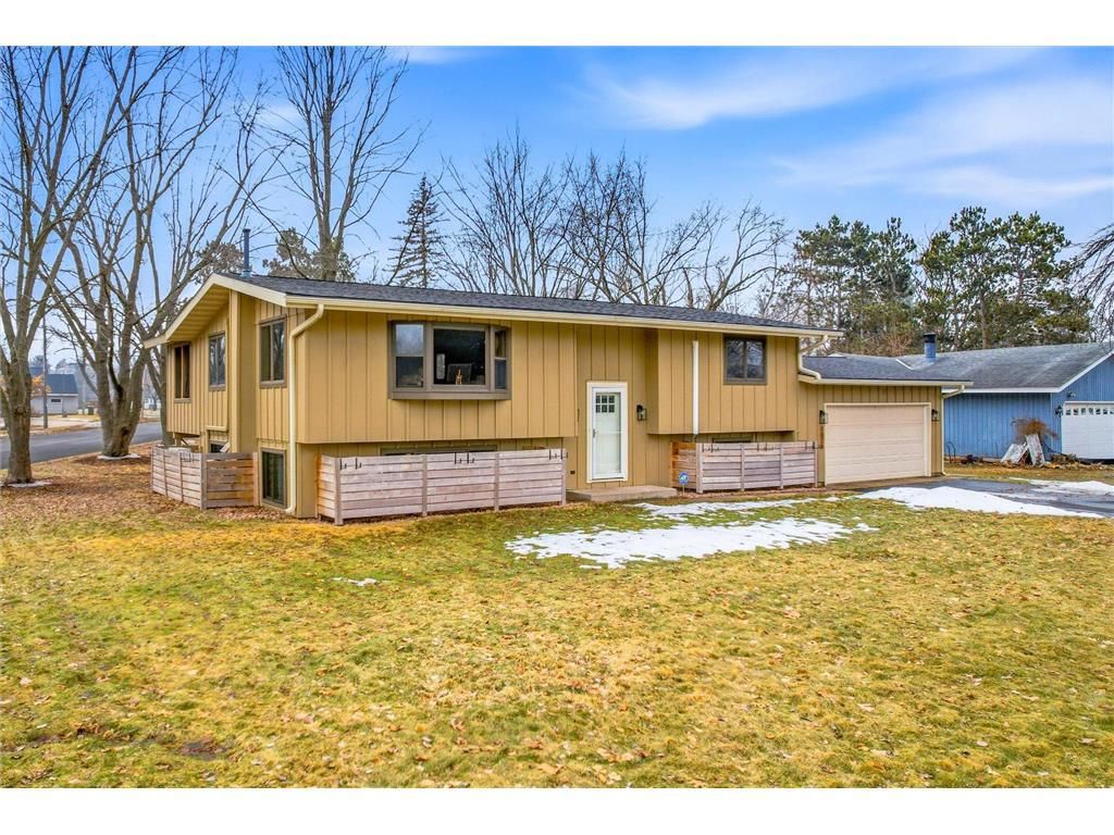 Photo of 1026 Monroe STREET, Hudson, WI 54016 (MLS # 7029993)