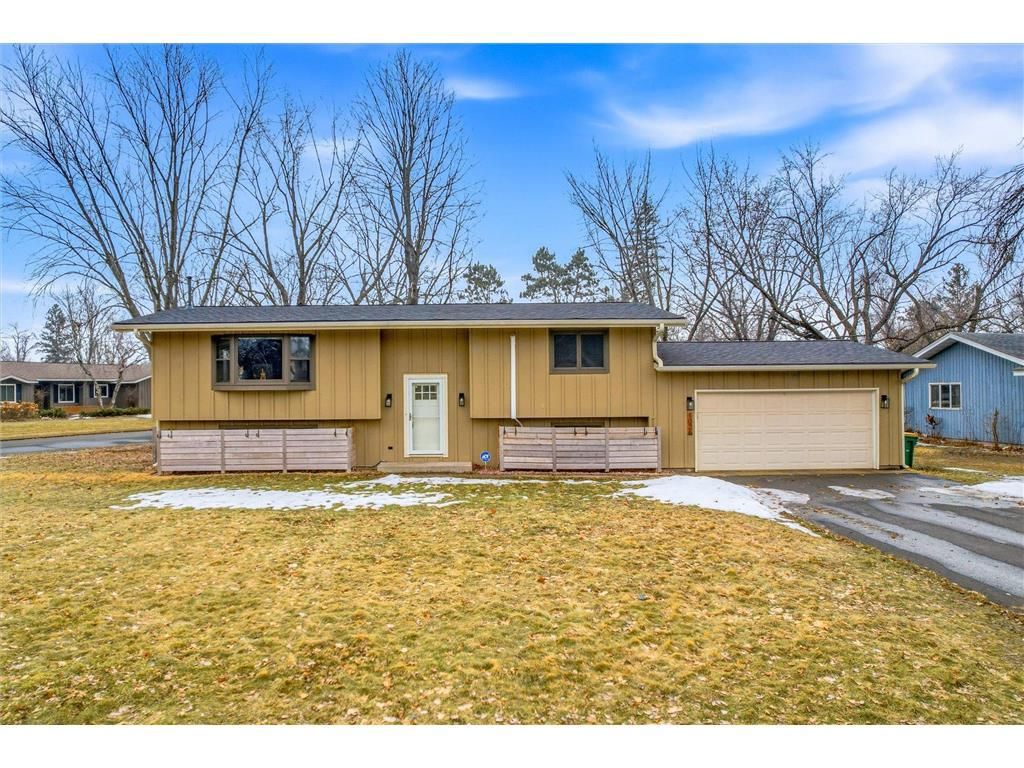 Photo of 1026 Monroe STREET, Hudson, WI 54016 (MLS # 7029993)