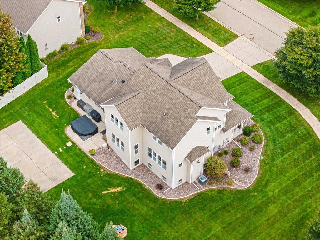 Photo of 3562 Abbey COURT, Green Bay, WI 54313 (MLS # 50332789)