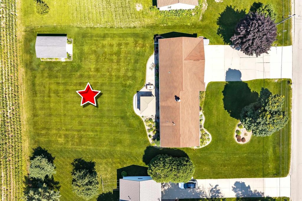 Photo of 3659 van Laanen ROAD, Green Bay, WI 54311 (MLS # 50329202)