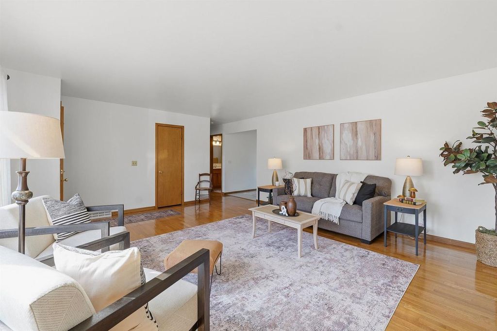 Photo of 870 Nicolet AVENUE, Oshkosh, WI 54901 (MLS # 50322742)