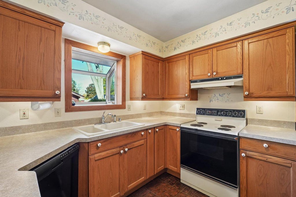 Photo of 8161 N Ivy STREET, Brown Deer, WI 53223 (MLS # 1983952)
