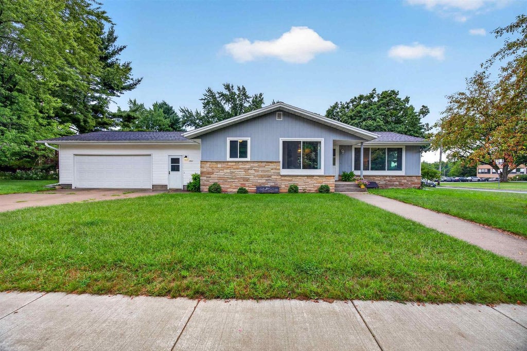 Photo of 1501 Maria DRIVE, Stevens Point, WI 54481 (MLS # 22604421)