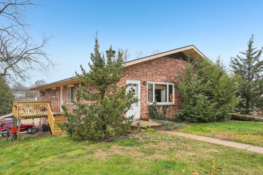 Photo of 101-103 W Garfield STREET, Mount Horeb, WI 53572 (MLS # 2015021)