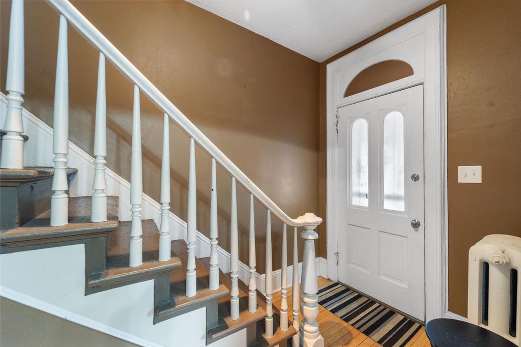 Photo of 327 W Mineral STREET, Milwaukee, WI 53204 (MLS # 1939260)