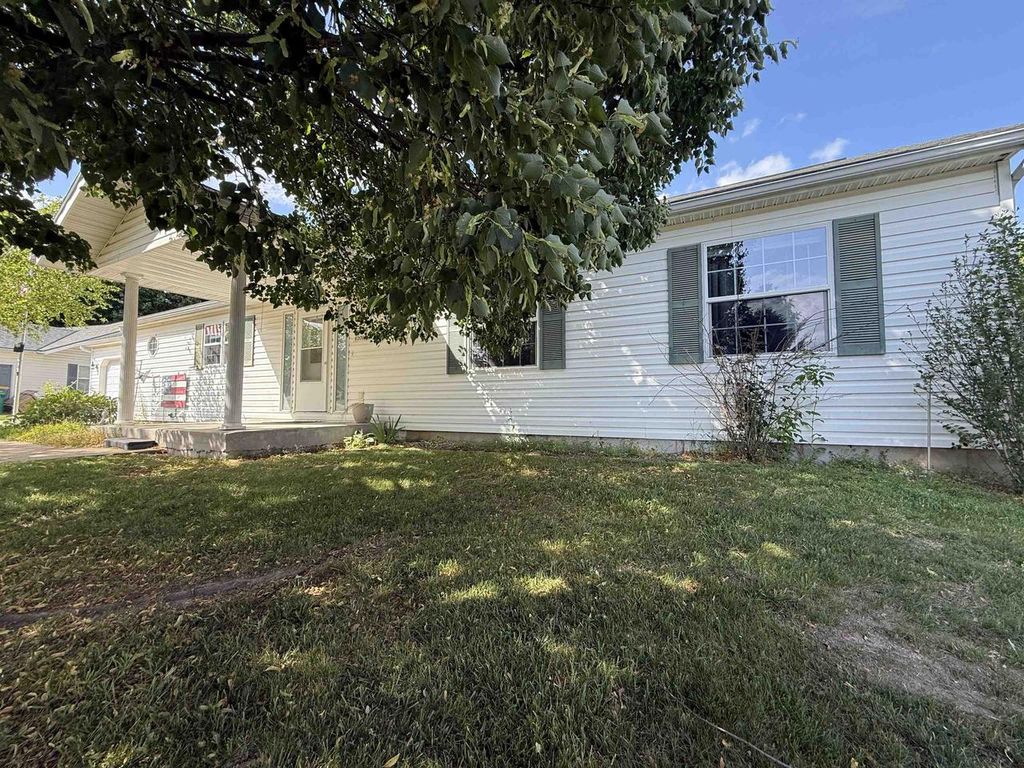 Photo of N115W20994 Brookside DRIVE, Germantown, WI 53022 (MLS # 2027045)
