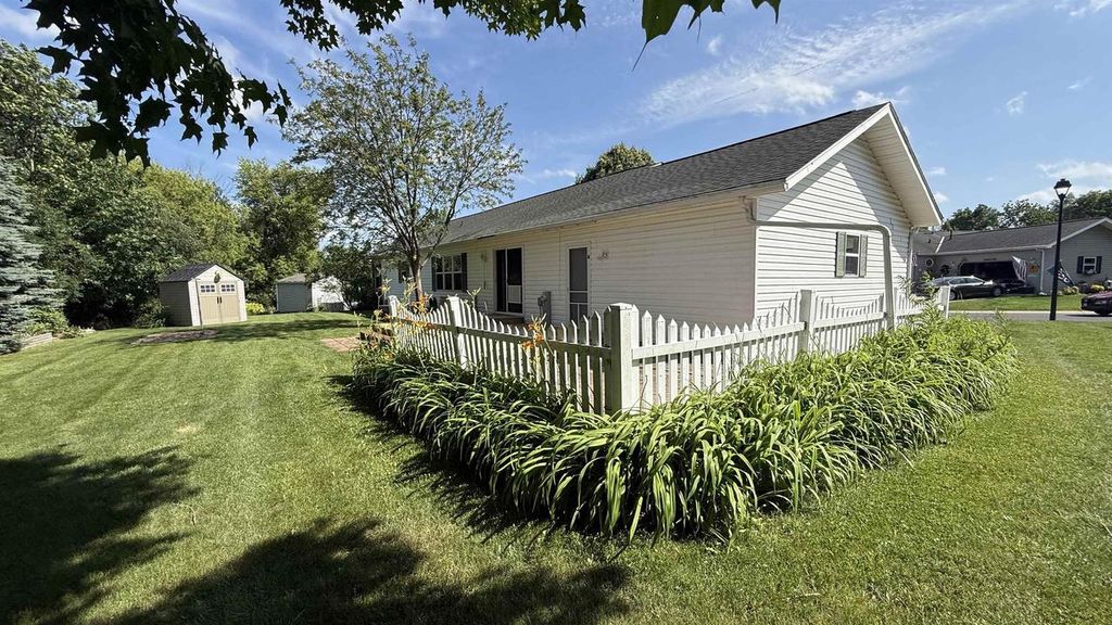 Photo of N115W20994 Brookside DRIVE, Germantown, WI 53022 (MLS # 2027045)
