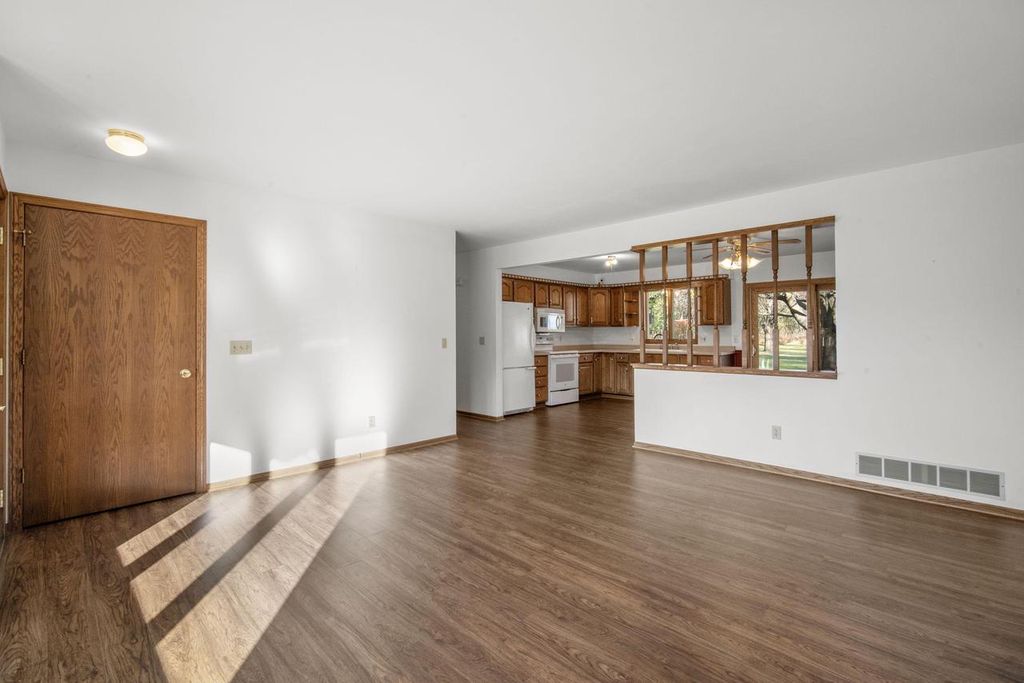 Photo of 7526 North Point COURT, Kewaskum, WI 53040 (MLS # 1943281)