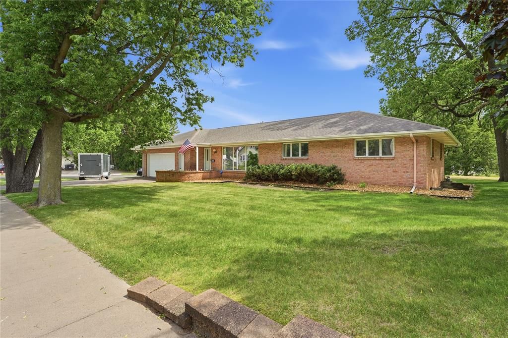 Photo of 1409 Menomonie STREET, Eau Claire, WI 54703 (MLS # 1601928)