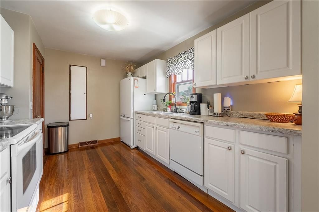 Photo of 700 Washington STREET, Thorp, WI 54771 (MLS # 1598010)