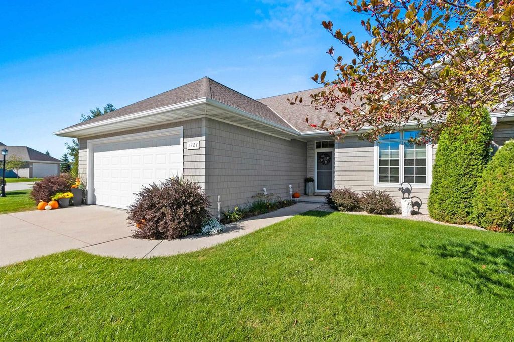 Photo of 1724 Remington Ridge WAY, De Pere, WI 54115 (MLS # 50316490)