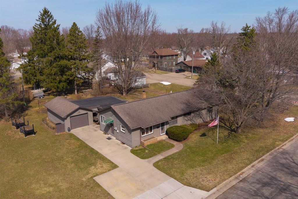 Photo of 1761 2nd Street North St, Wisconsin Rapids, WI 54494 (MLS # 22601245)