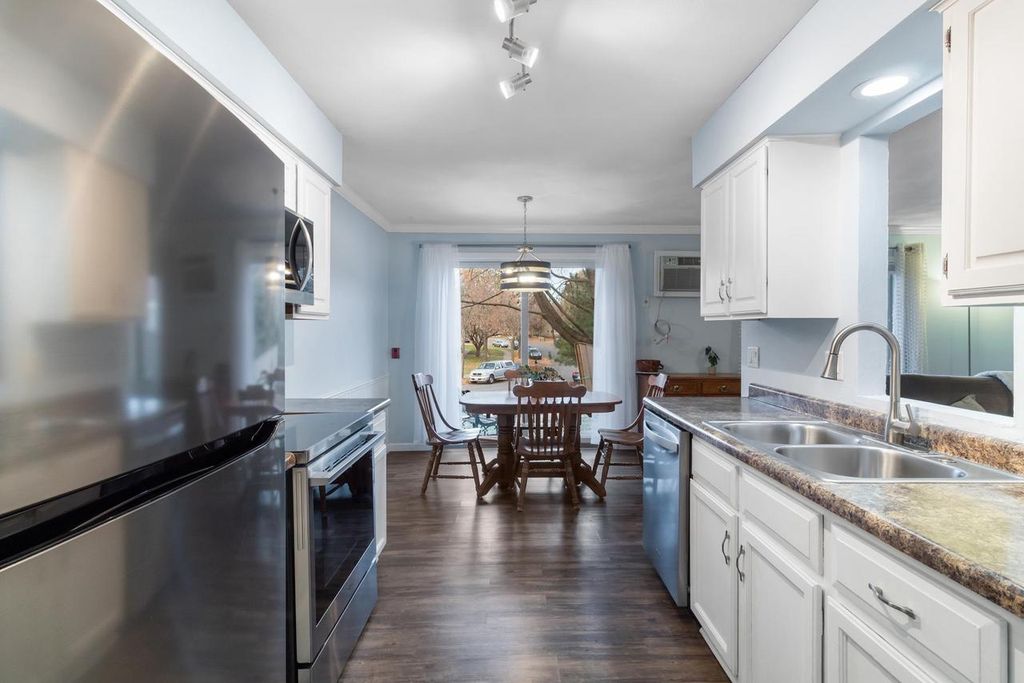 Photo of 1605 McKenna BOULEVARD, Madison, WI 53711 (MLS # 2012276)