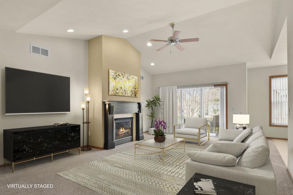 Photo of 14 Rembrandt WAY #9, Fitchburg, WI 53711 (MLS # 2019059)