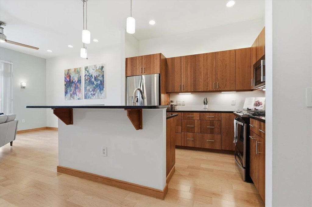 Photo of 614 W Doty STREET #401, Madison, WI 53703 (MLS # 2033991)