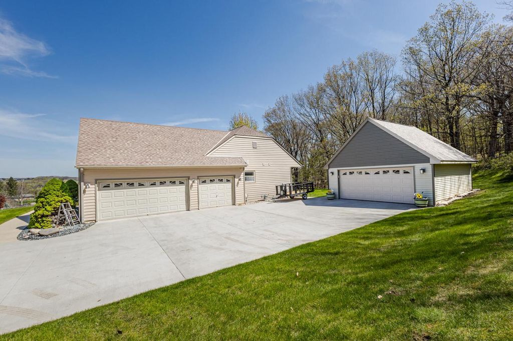 Photo of 20805 W Windsor DRIVE, New Berlin, WI 53146 (MLS # 1961136)
