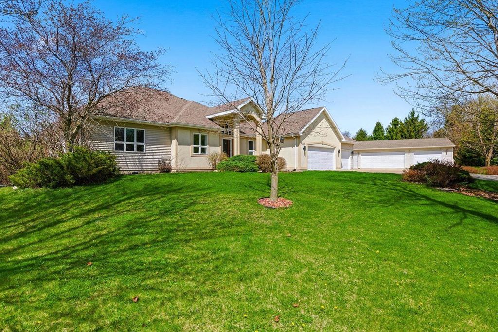 Photo of 2145 Davis Hills DRIVE, Verona, WI 53593 (MLS # 2020324)