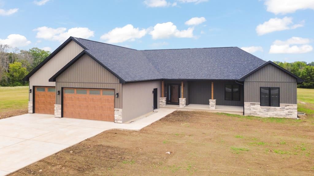 Photo of 583 Willow DRIVE, Mishicot, WI 54228 (MLS # 50330698)