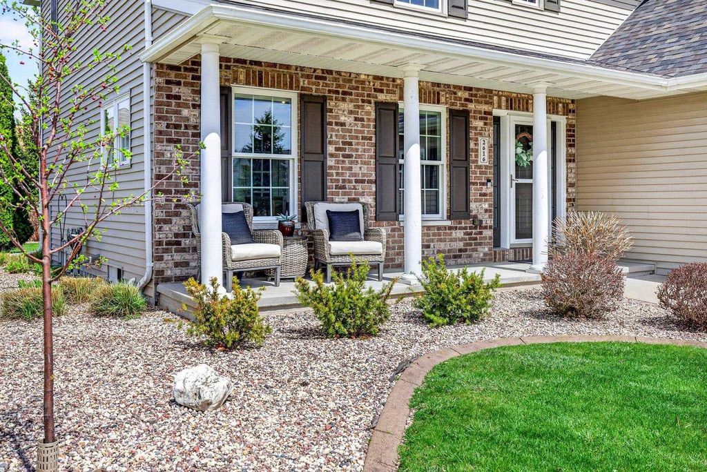 Photo of 2616 E Sundance DRIVE, Appleton, WI 54913 (MLS # 50323937)