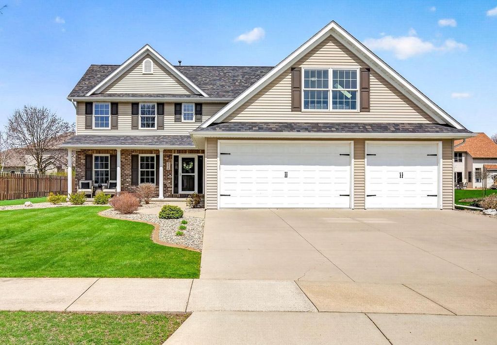 Photo of 2616 E Sundance DRIVE, Appleton, WI 54913 (MLS # 50323937)