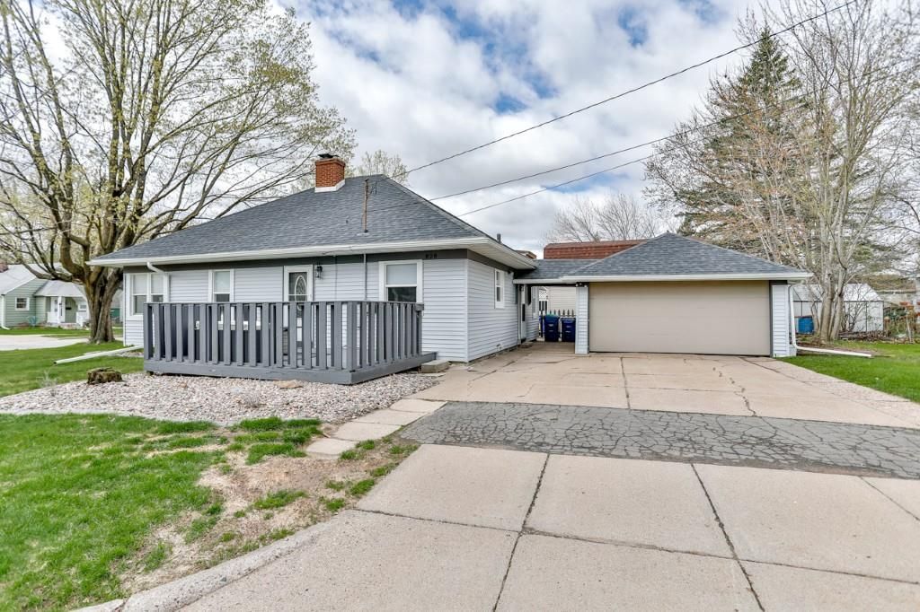 Photo of 828 E Wausau AVENUE, Wausau, WI 54403 (MLS # 22601723)