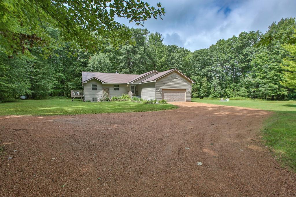 Photo of 1073 Oak ROAD, Kronenwetter, WI 54455 (MLS # 22604116)