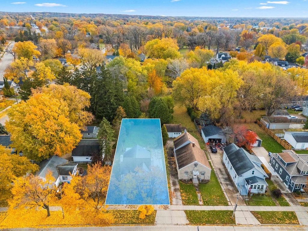 Photo of 409 S Baird STREET, Green Bay, WI 54302 (MLS # 50317981)