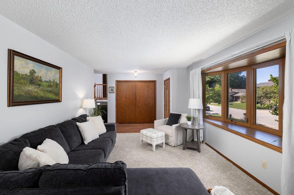 Photo of 1024 Park Ridge DRIVE, Onalaska, WI 54650 (MLS # 1980371)