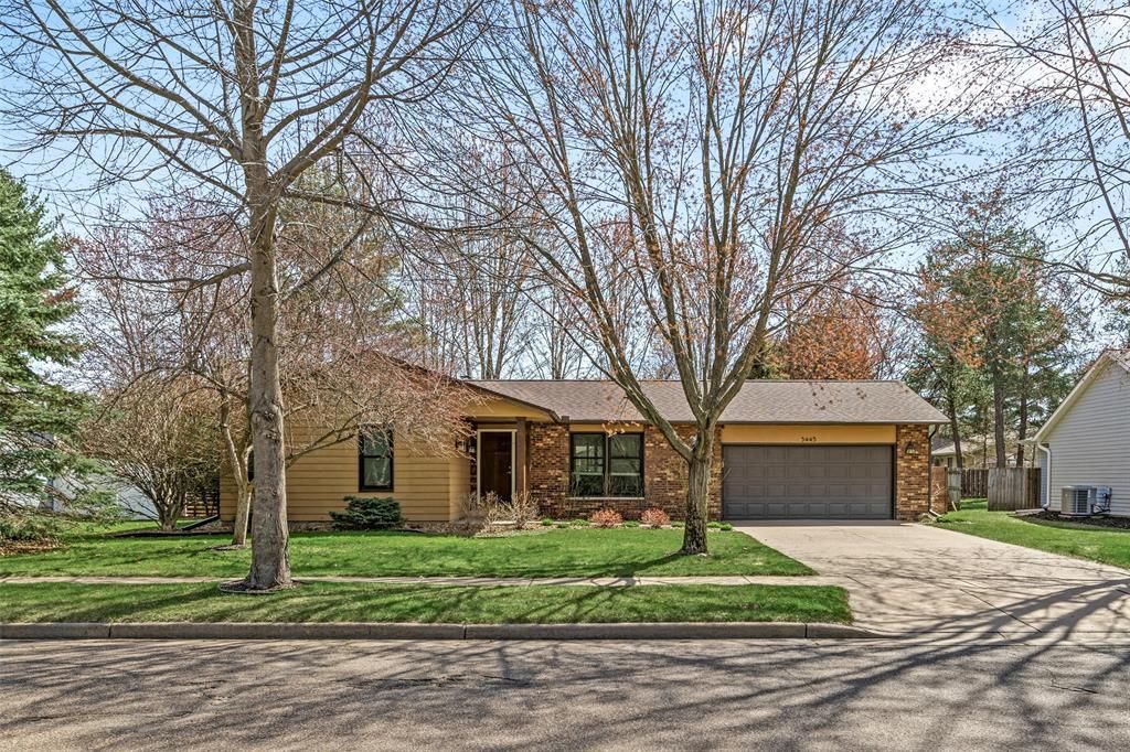 Photo of 3445 Nimitz St, Eau Claire, WI 54701 (MLS # 1600298)