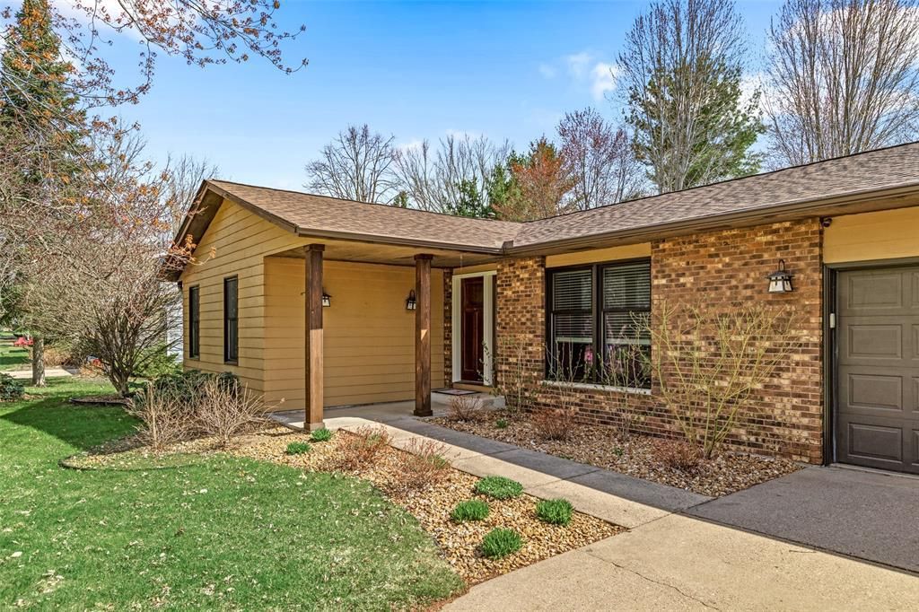 Photo of 3445 Nimitz St, Eau Claire, WI 54701 (MLS # 1600298)