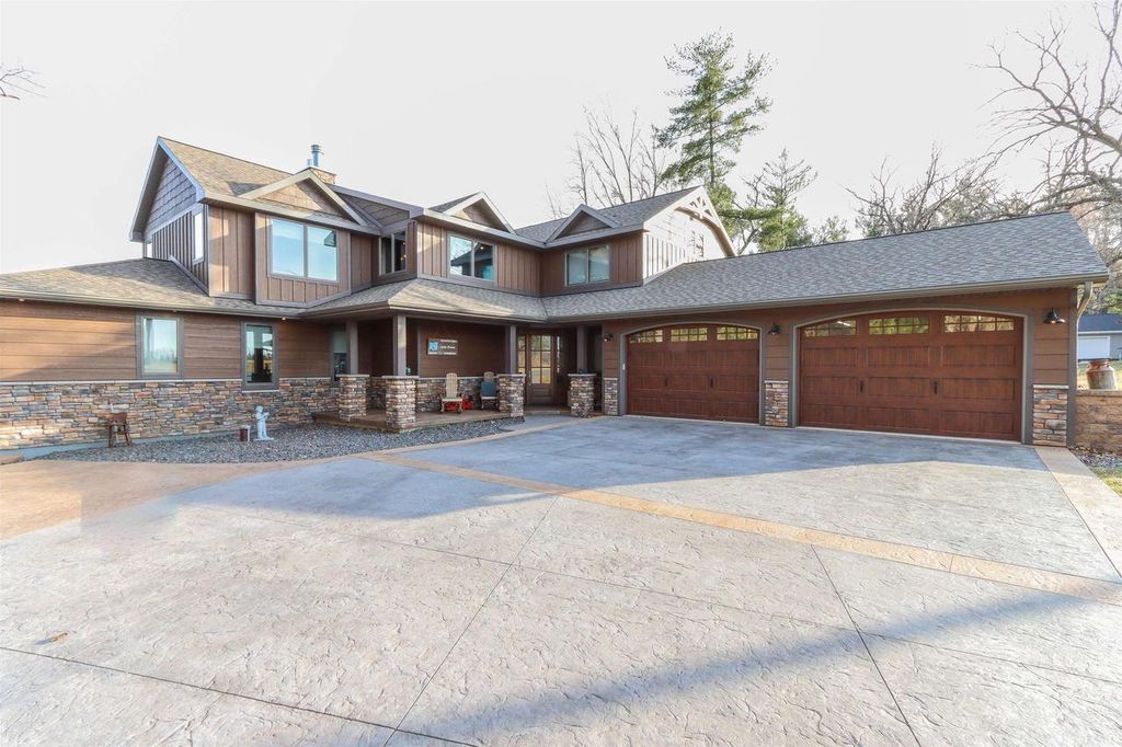 Photo of N3032 Hicks LANE, Waupaca, WI 54981 (MLS # 50323531)